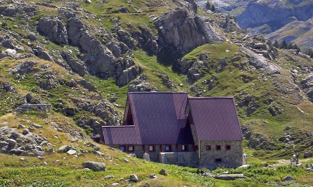 High Mountain Shelter Respomuso